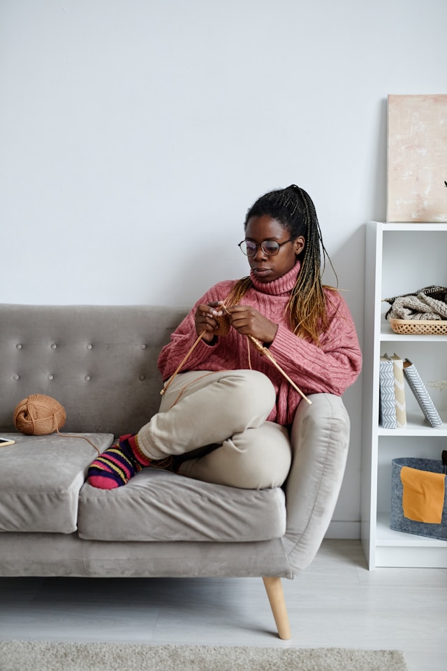 How to Knit or Crochet for Beginners: Easy Guide & Tips